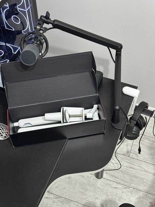 Comica Ejoy Uni Pro, Беспроводной микрофон