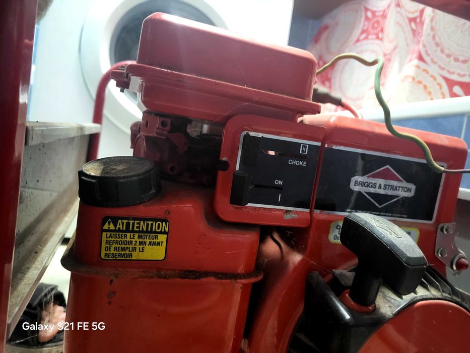 Продавам Компресор, агрегат/генератори др неща