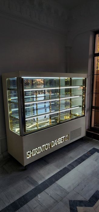 Холодельник витрина