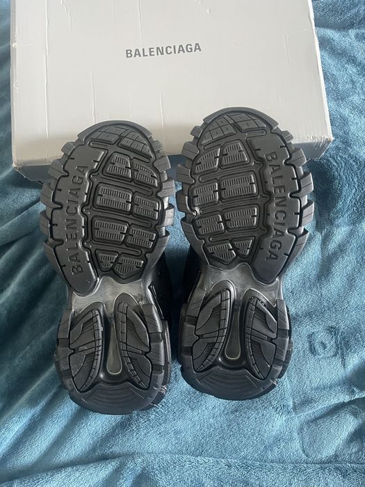Balenciaga track
