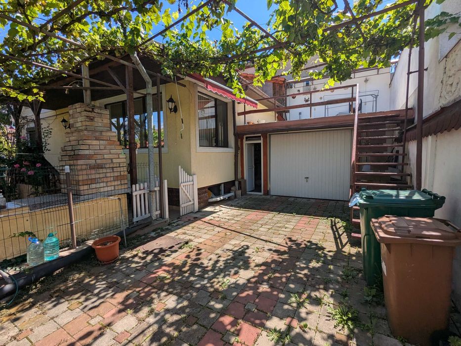 Vand casa cocheta 3 camere Deva