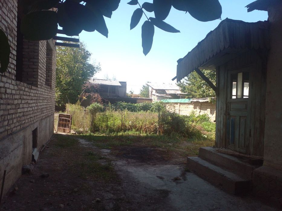 Yer sotiladi bochka tomondan