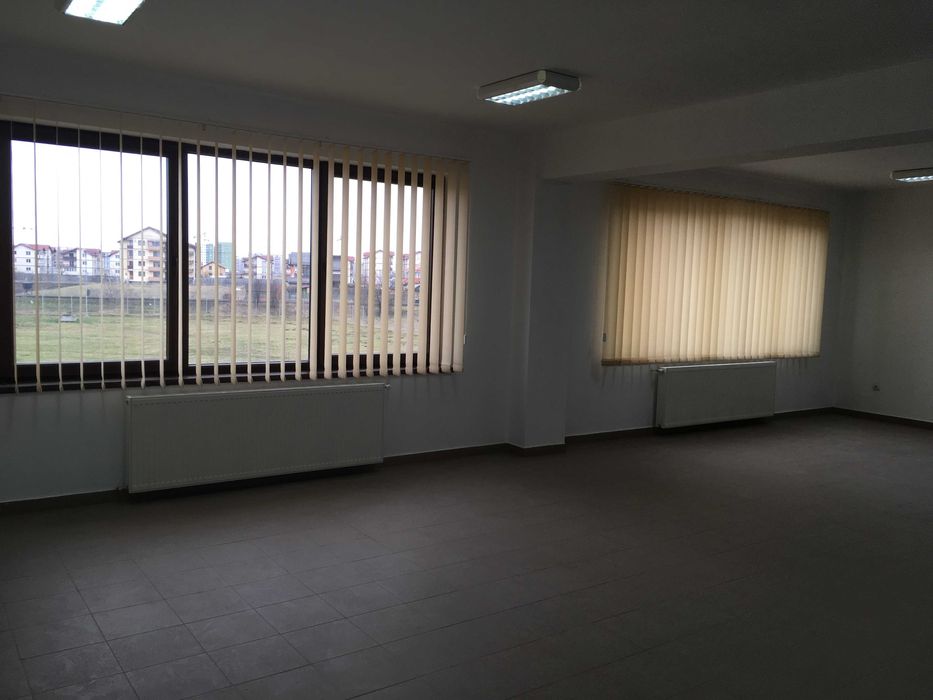 Oferim spre inchiriere spatii de birouri in Brasov, bd. Grivitei, intr-o zona foarte accesibila.