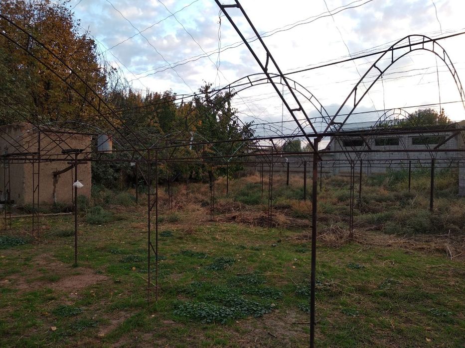 Ун кургонда ер сотилади 8 сотих