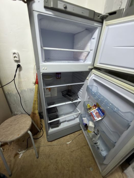 Продам холодильник в хорошем состояние