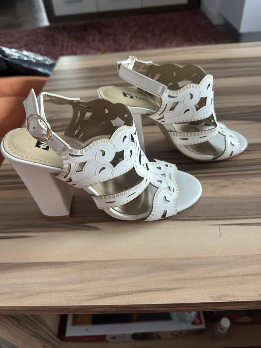 Sandale toc gros Zapatos