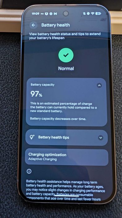 Google Pixel 10 Pro 256GB Moonstone - перфектен, 97% батерия + Spigen