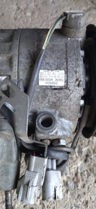 Компрессор кондиционера на  Лексус 470