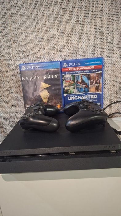 Продам playstation 4 slim
