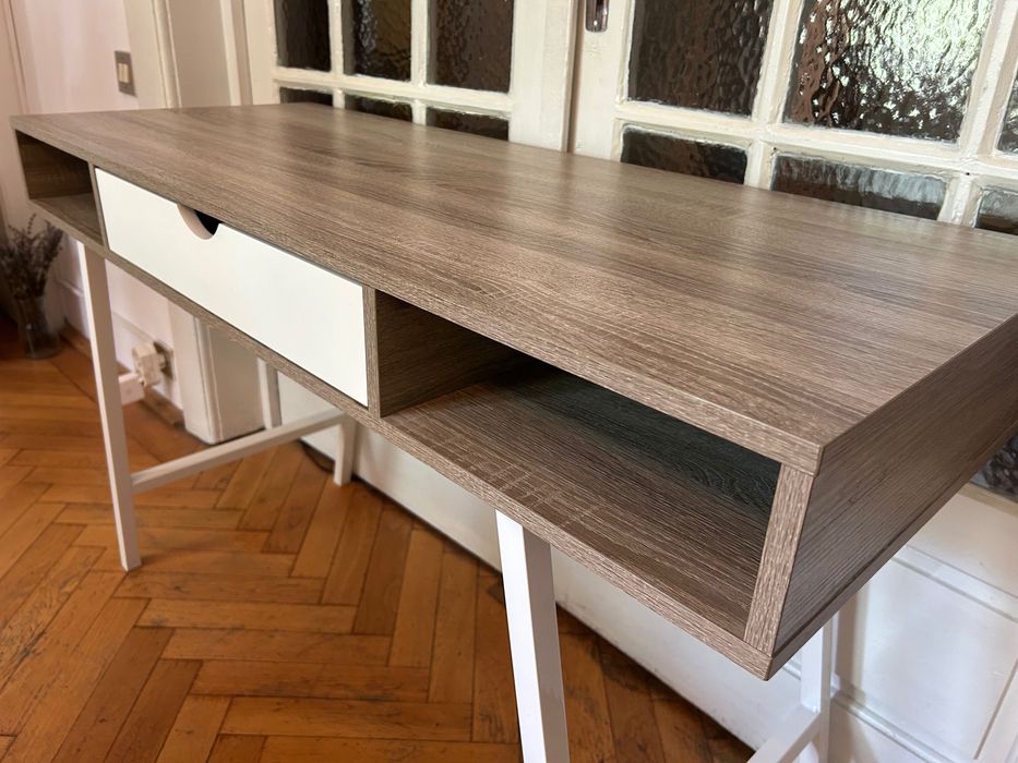 Vând birou JYSK ABBETVED + scaun rotativ IKEA SKRUVSTA