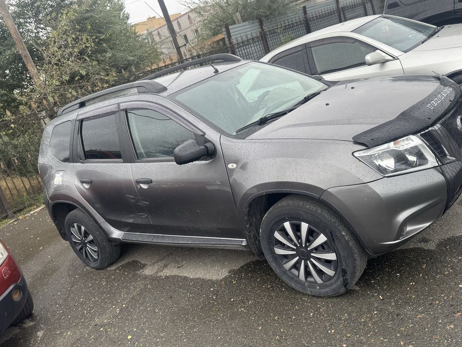 Ниссан Террано2014