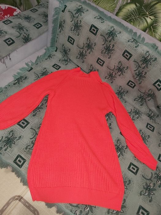 Продаю платье тёплое.