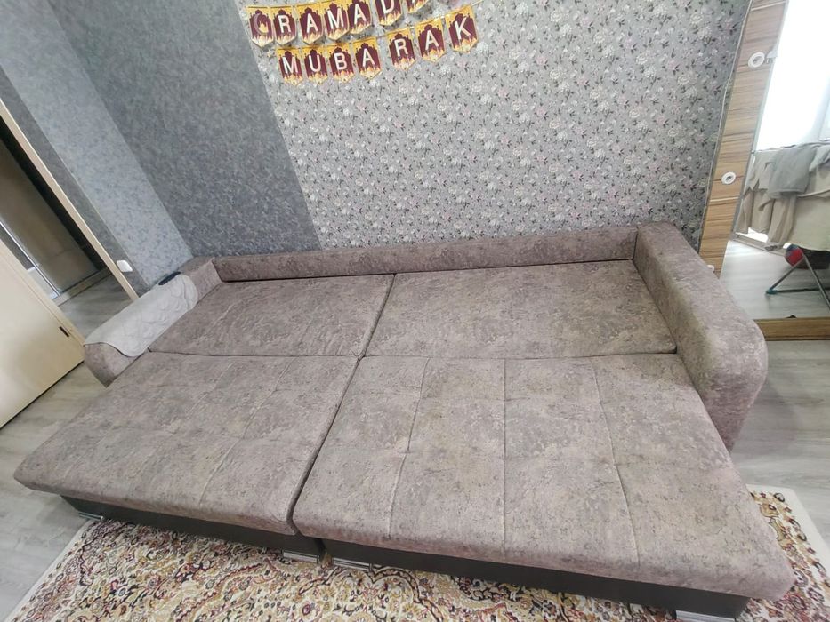 Продам диван само выивоз