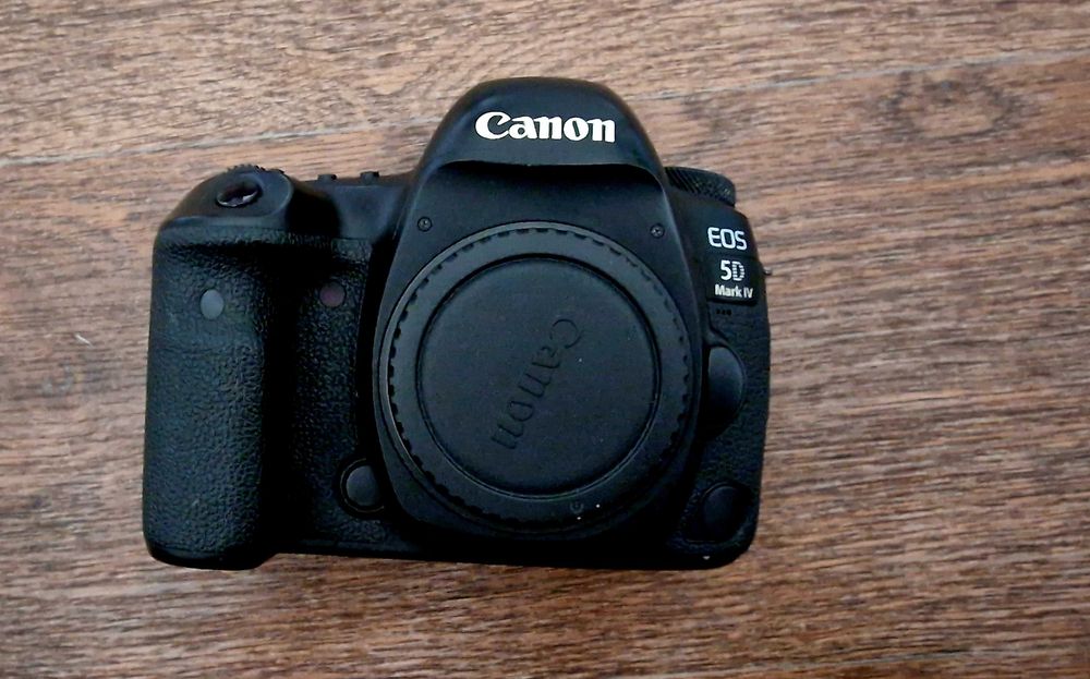 Canon EOS 5D Mark IV