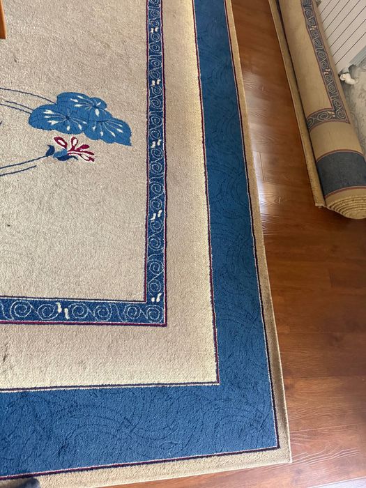 Гилам сотилади .