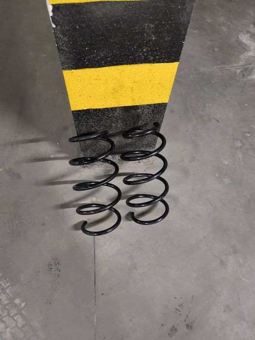 Передние пружины амортизатора от Toyota Alphard