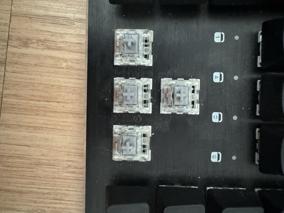 Геймърска механична клавиатура EVGA Z15