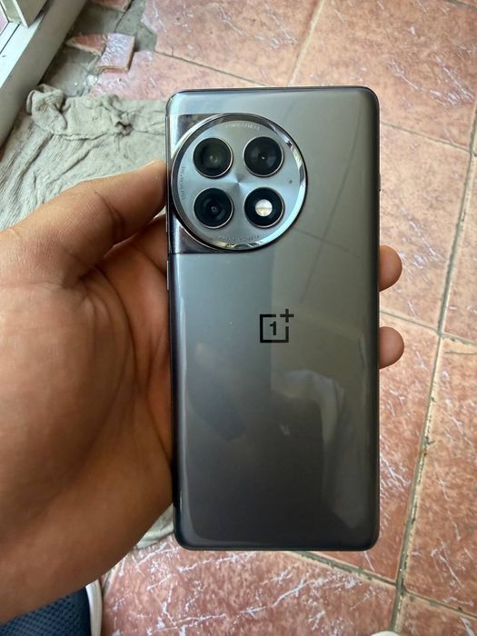 One plus ace 2 pro 12/256 sotiladi