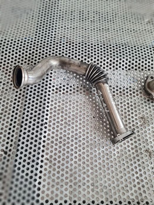Conducta Racord Gaze Egr Vw Seat Skoda Audi A4 B8 A6 C7 Q3 Q5 A5 2.0 Tdi Euro 5 Cod Motor CJC Cutie