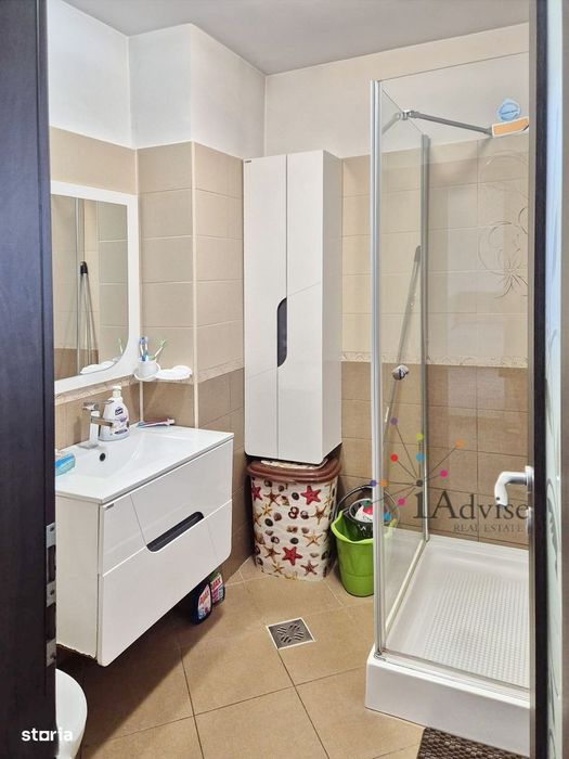 PROPRIETATE VERSATILA, complet renovată– 220 m² utili + 130 m² curte p