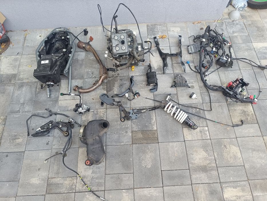 KTM Duke 125 toate piesele disponibile