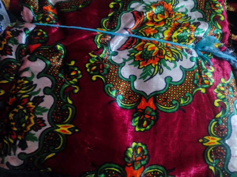 Ko'rpa to'shak sotiladi yangi