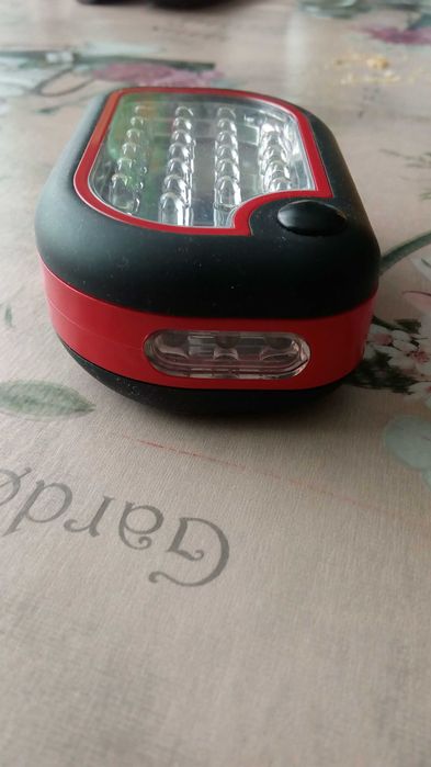 Продавам лед лампа на батерии за палатка