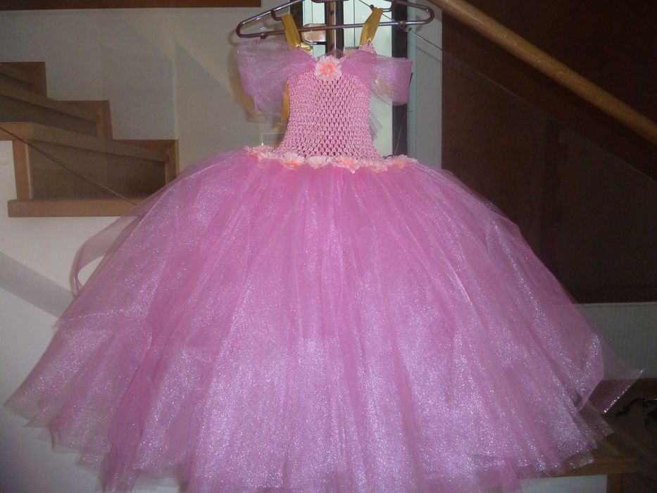 Rochita TUTU Printesa Adormita Aurora roz Zana Buna serbare carnaval