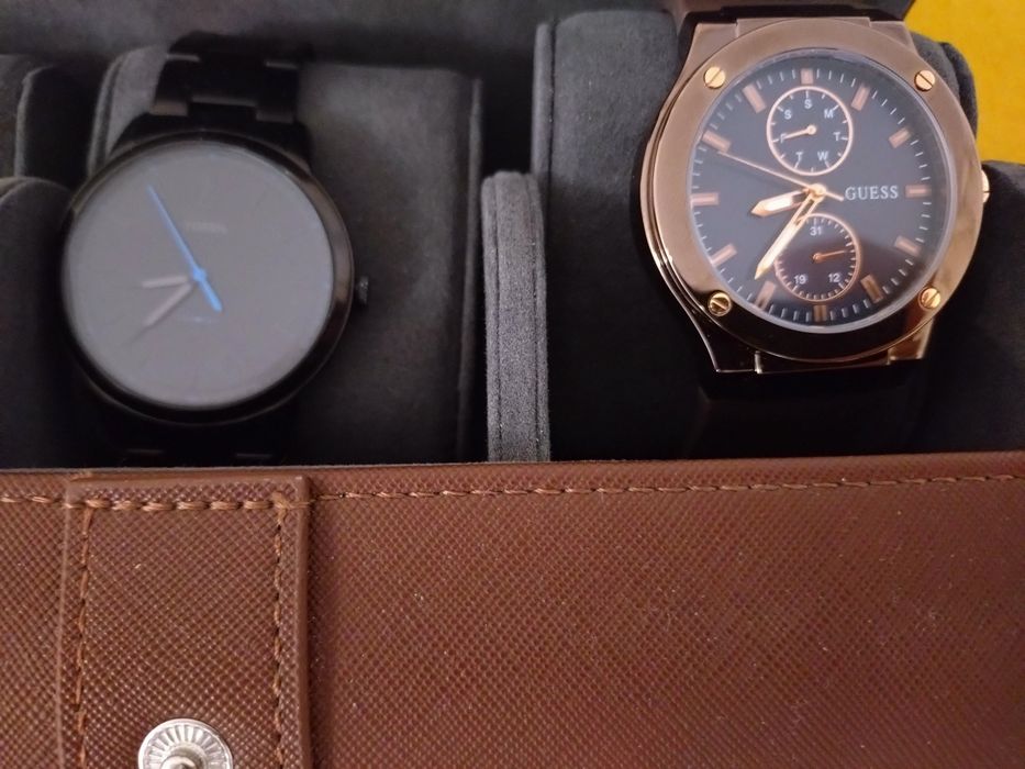 Нови часовници Fossil, Guess