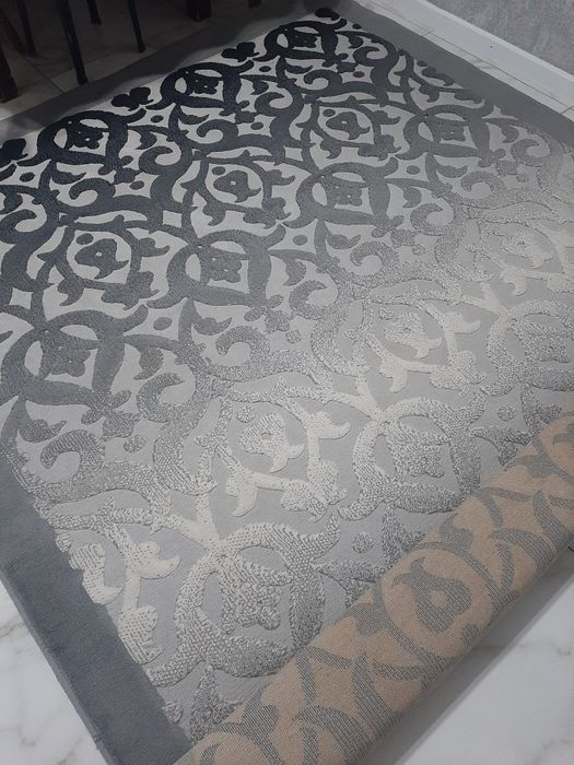 Продам турецкий (рельеф)ковёр