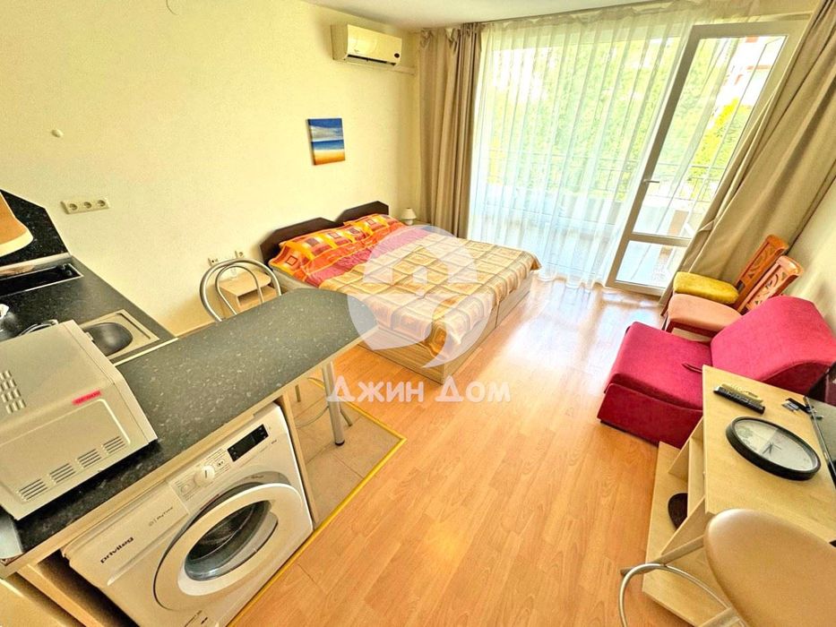 Продава се Едностаен апартамент в Несебър - 42 кв.м за 1048 €/кв.м - Снимка #1