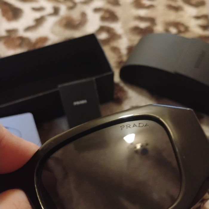 Ochelari de soare prada