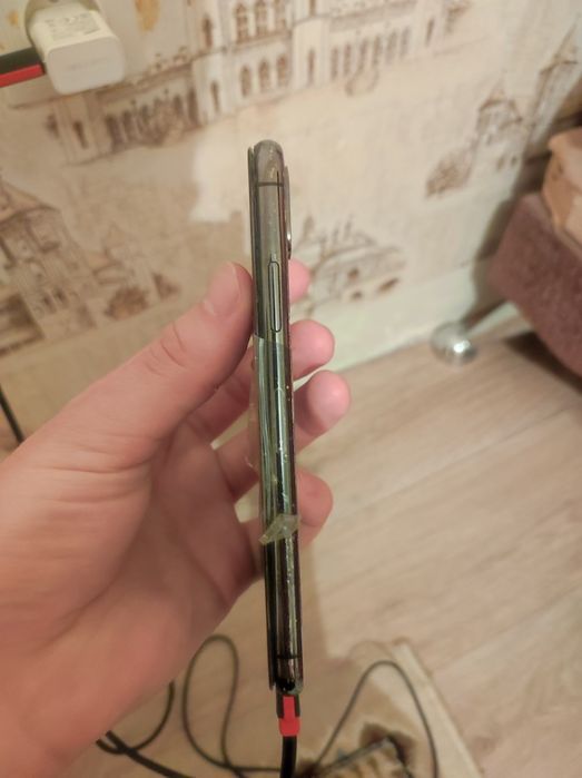 Продам iphone x на запчасти