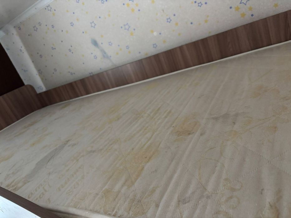 Продам гарнитур в хорошем состоянии