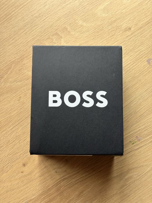 Кварцевые часы Boss