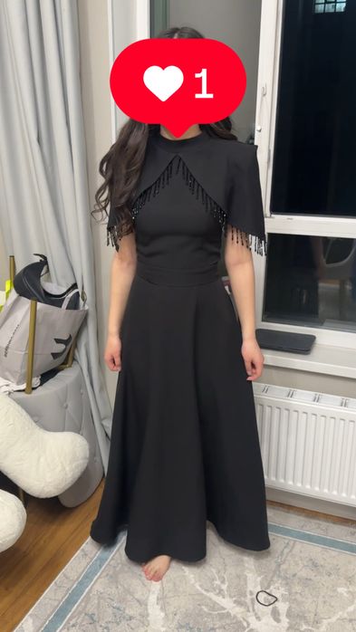 Черное вечернее женское платье