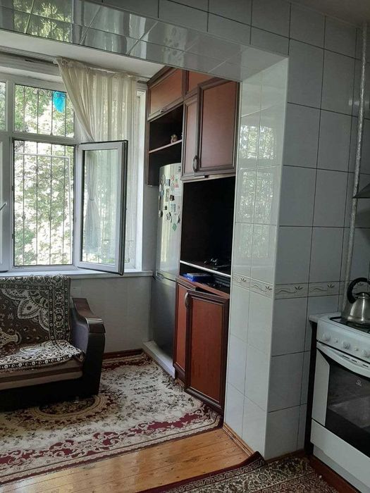 Продам 4-х комнатную квартиру (90кв.м) на Ц-4.Кирпич.4/4/4