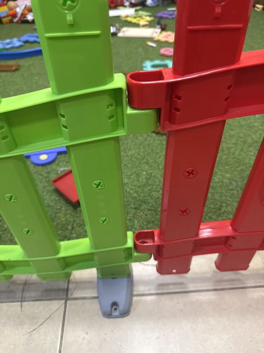 Оградка за занималня или детскикът