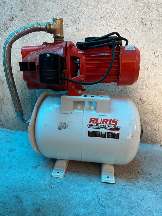 Vând hidrofor ruris de reparat.