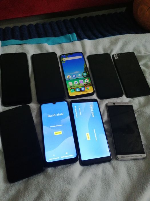 Vând telefoane  de buget