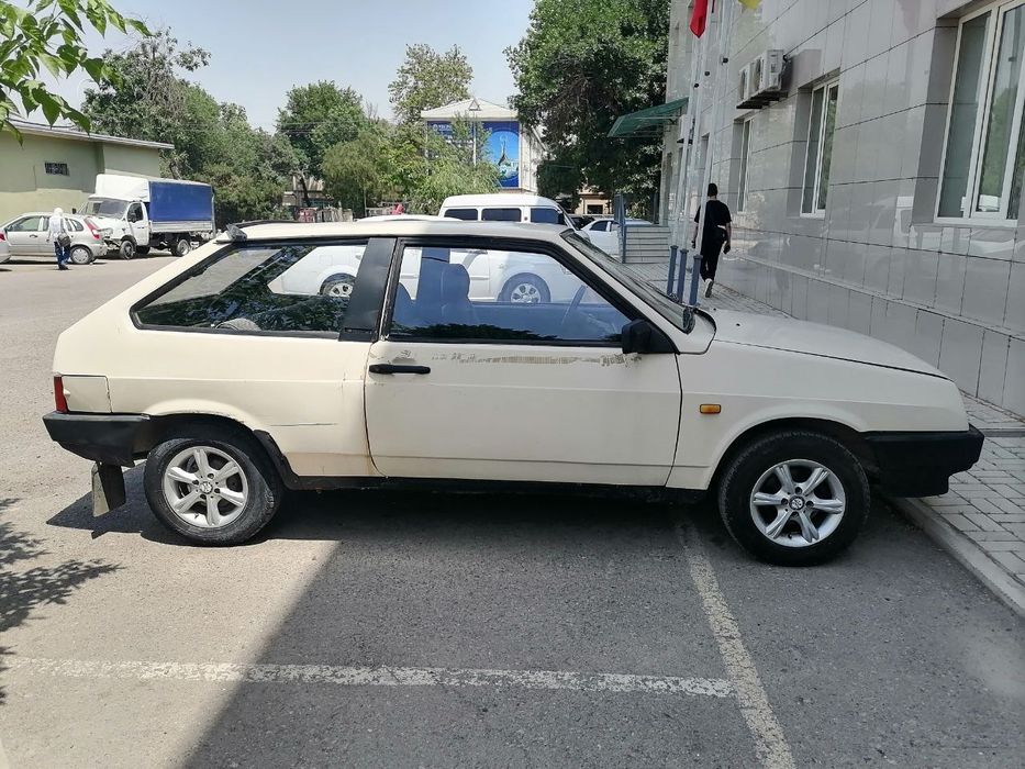Продам ваз 2108 подробнее по телефону 1991год