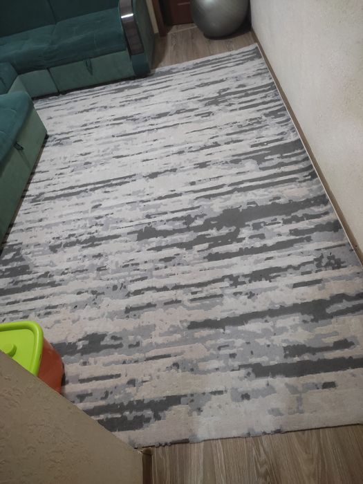 Продам ковер 2'5*3'5 23000