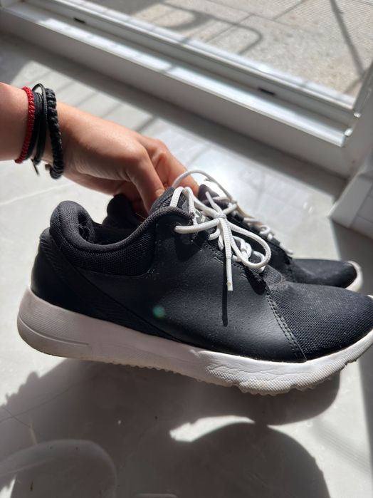 Маратонки under armour