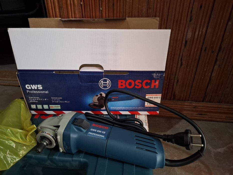 Сварчний аппарат, балгарка, перфератор 3таси бирга камплек сотилади.