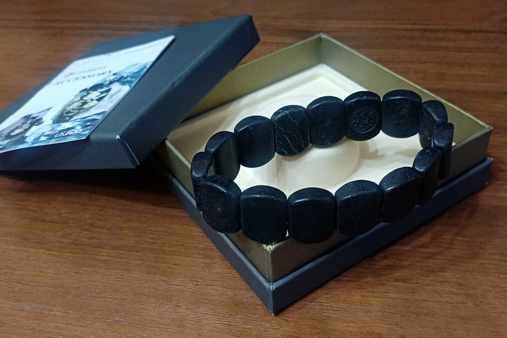 Браслет из черного магнетического нефрита GEMMOVE