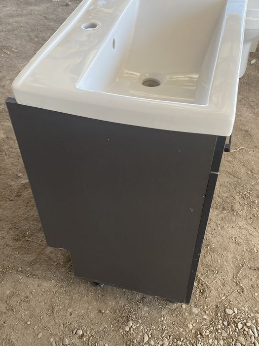 Раковина с тумбой