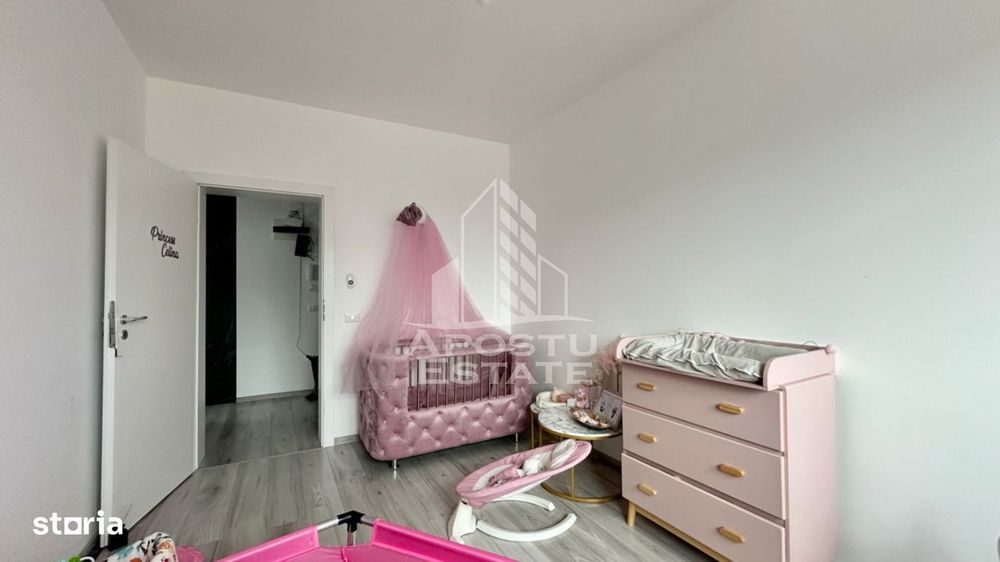 Apartament de vanzare cu 3 camere, etajul intai, Dumbravita