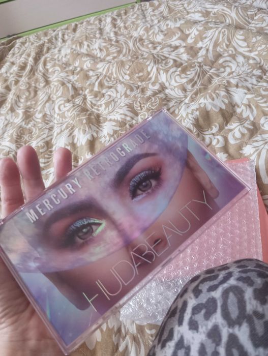 Палитра Huda beauty Retrograde Mercury