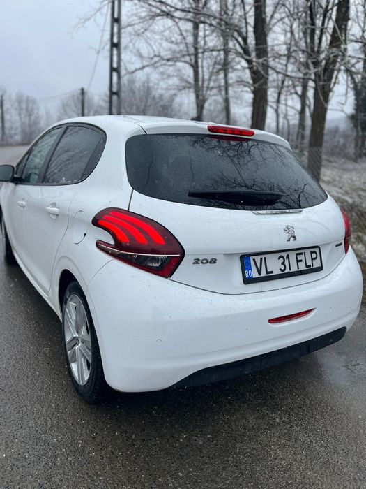 Peugeot 208 1.2 benzina