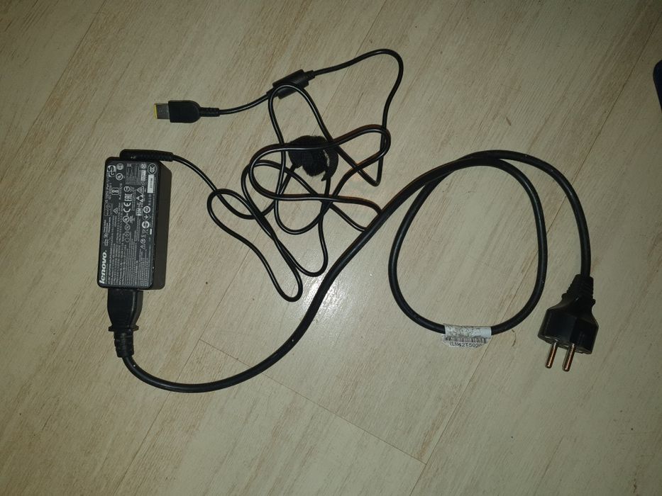Lenovo incarcato alimentator original 20v 2.25a 45W ADLX45NCC3A